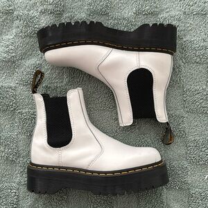 2976 SMOOTH LEATHER PLATFORM CHELSEA BOOTS